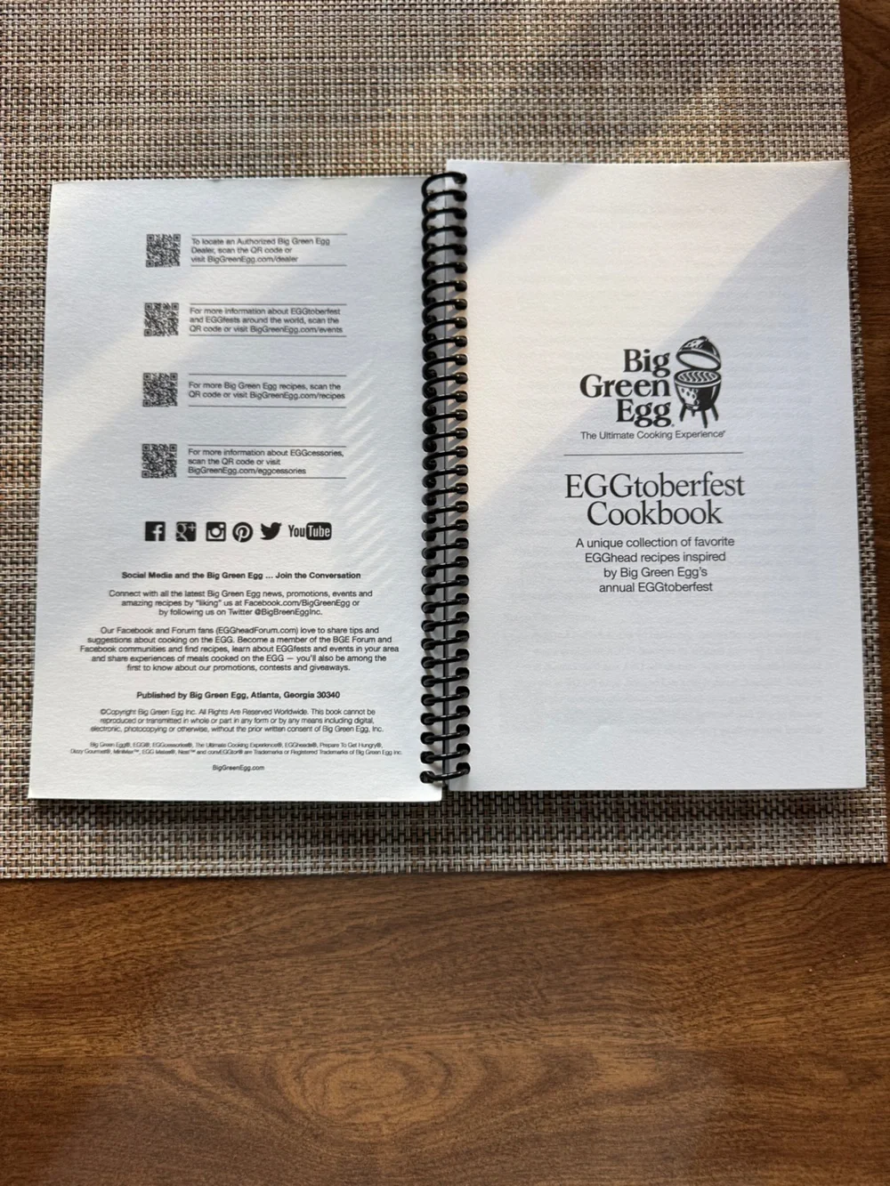Big Green Egg EGGtoberfest Cookbook: The Ultimate Cooking Experience
